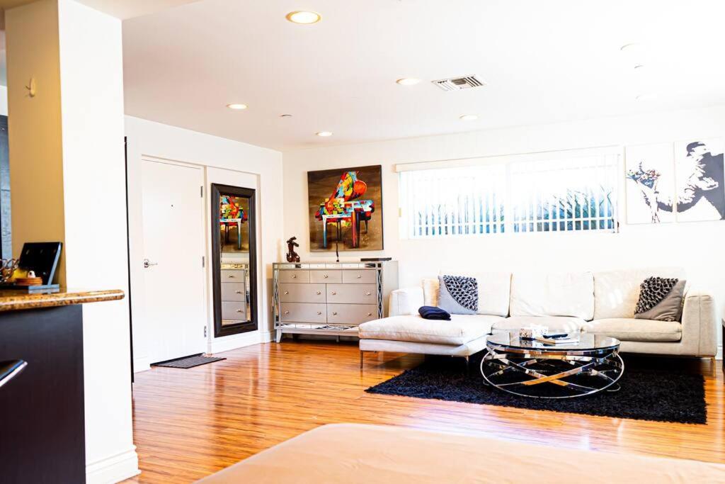 לוס אנג'לס Luxury Beverly Hills Apartment מראה חיצוני תמונה